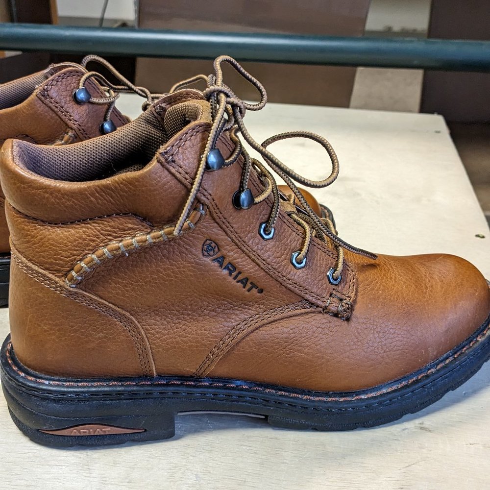 Ariat Womens Boot Size 9.5